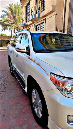 تويوتا لاندكروزر